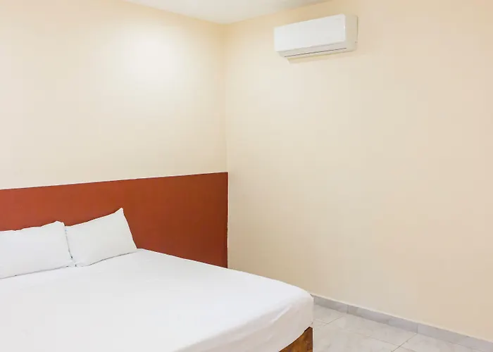 Oyo La Playa Hotel 3*
